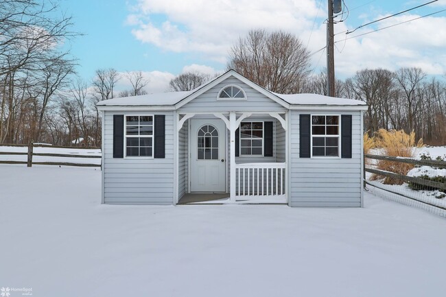 Building Photo - Charming Newly Renovated Ranch-Style Home ...