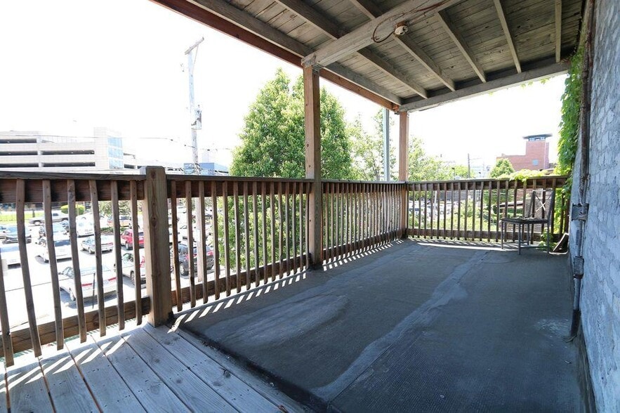 Building Photo - 2143 W Bowler St