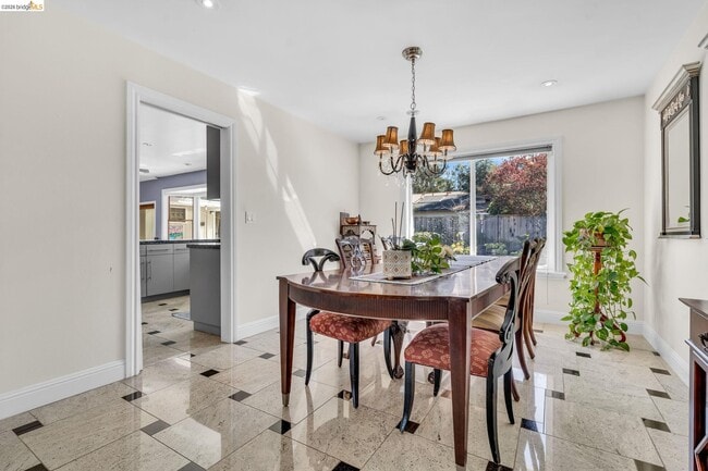 Building Photo - 277 Hidalgo Ct