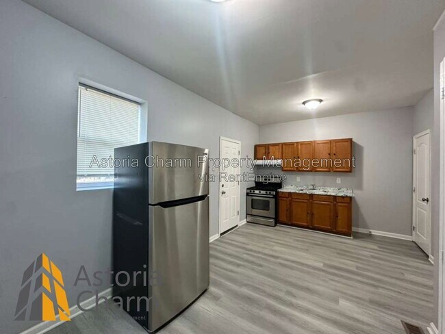 Building Photo - 614 Linnard St