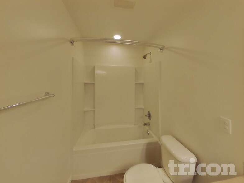 Building Photo - 4262 Novak Dr SW