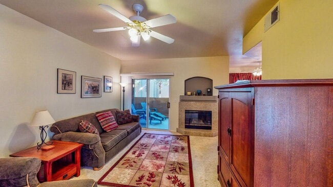 Building Photo - Experience Las Vegas in style and comfort ...