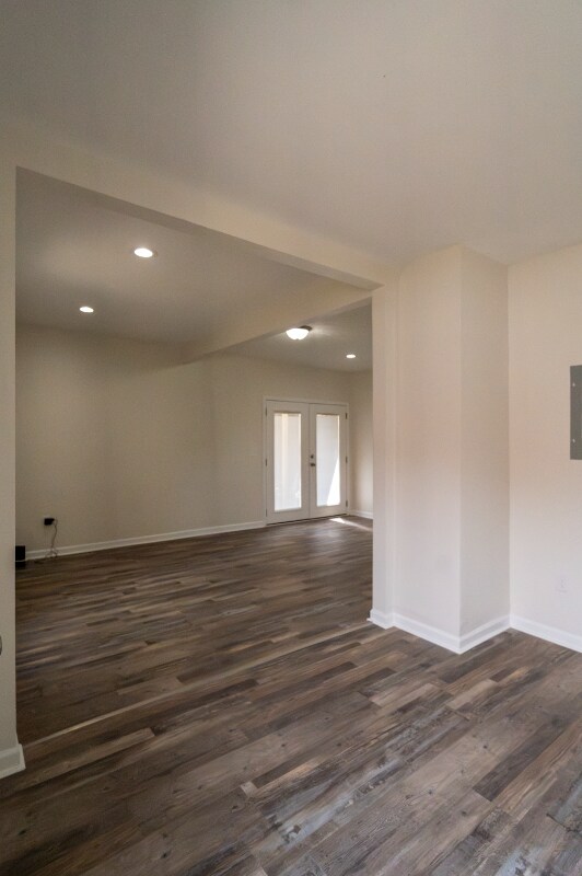 Building Photo - 1277 W 67th St
