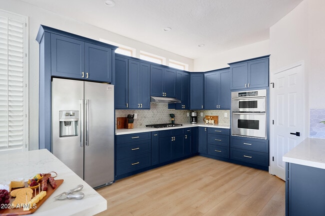 Building Photo - 3202 E Orange Dr