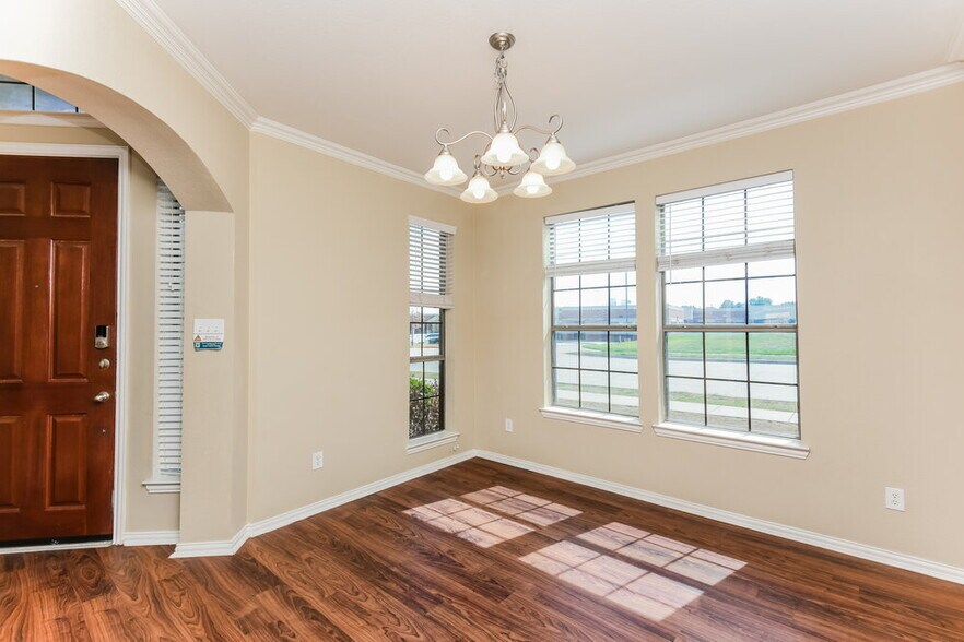 Building Photo - 12701 Campolina Way