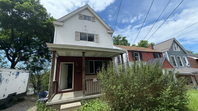 Primary Photo - 2723 Merwyn Ave