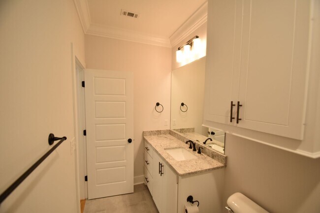 Building Photo - First Months Rent  Move In Special just $1799