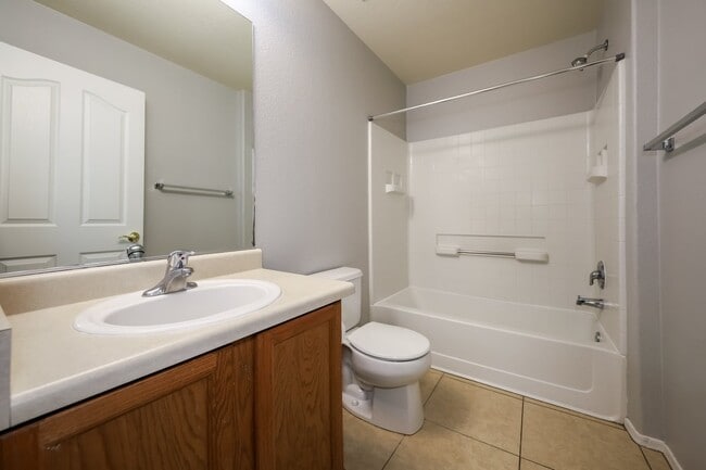 Building Photo - 6807 W Quailwood Way