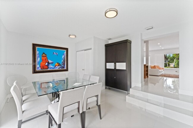 Building Photo - 6371 SW 23rd St