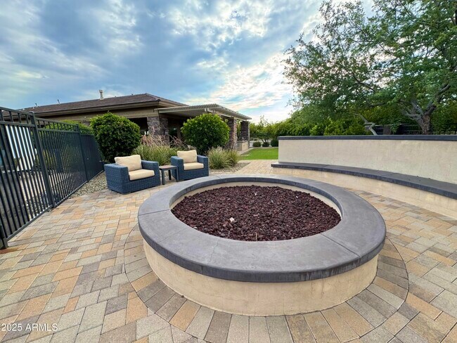 Building Photo - 4511 E Walter Way