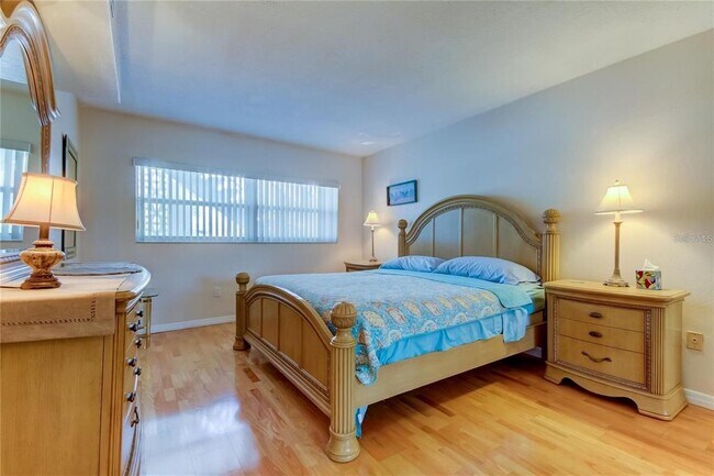Building Photo - 6363 Gulf Winds Dr