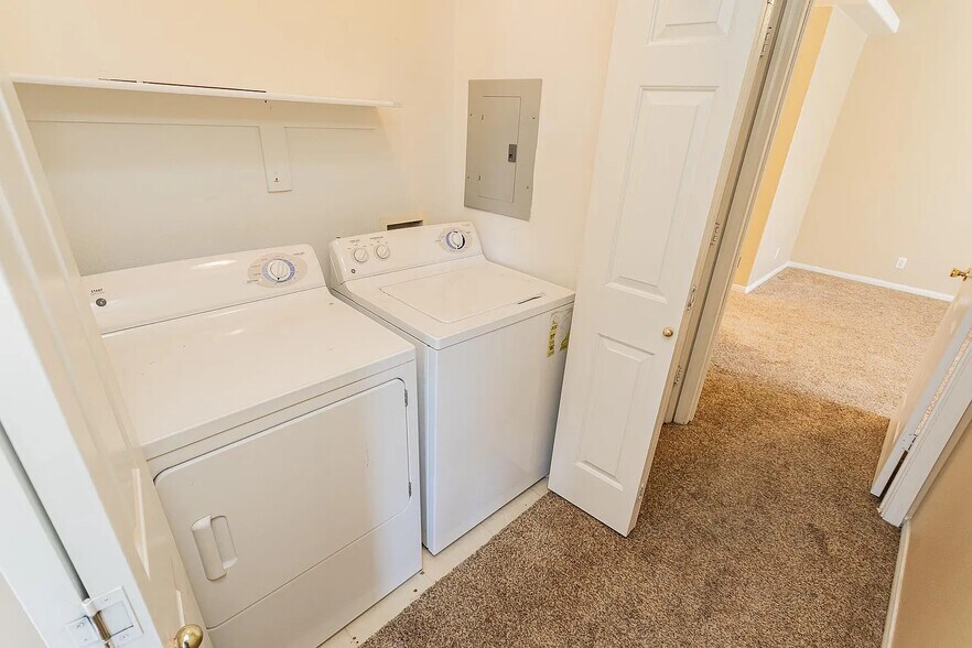 Building Photo - 1888 Big Horn St