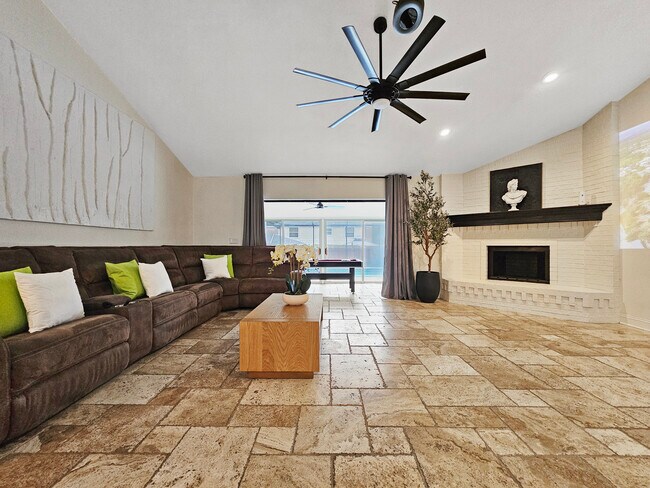 Building Photo - 11402 Suncreek Pl