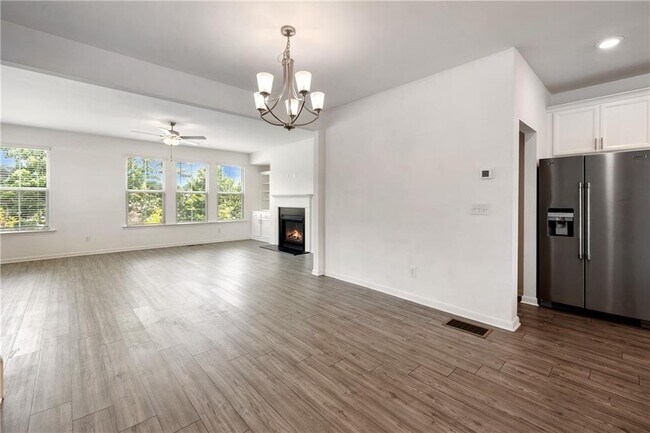 Building Photo - 307 Danville Ave