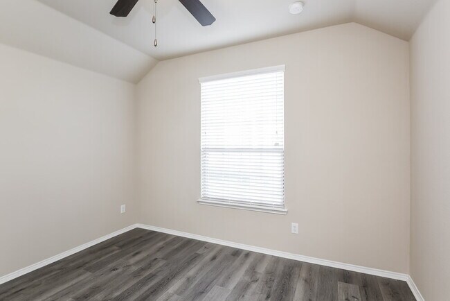 Building Photo - 517 Pawnee St