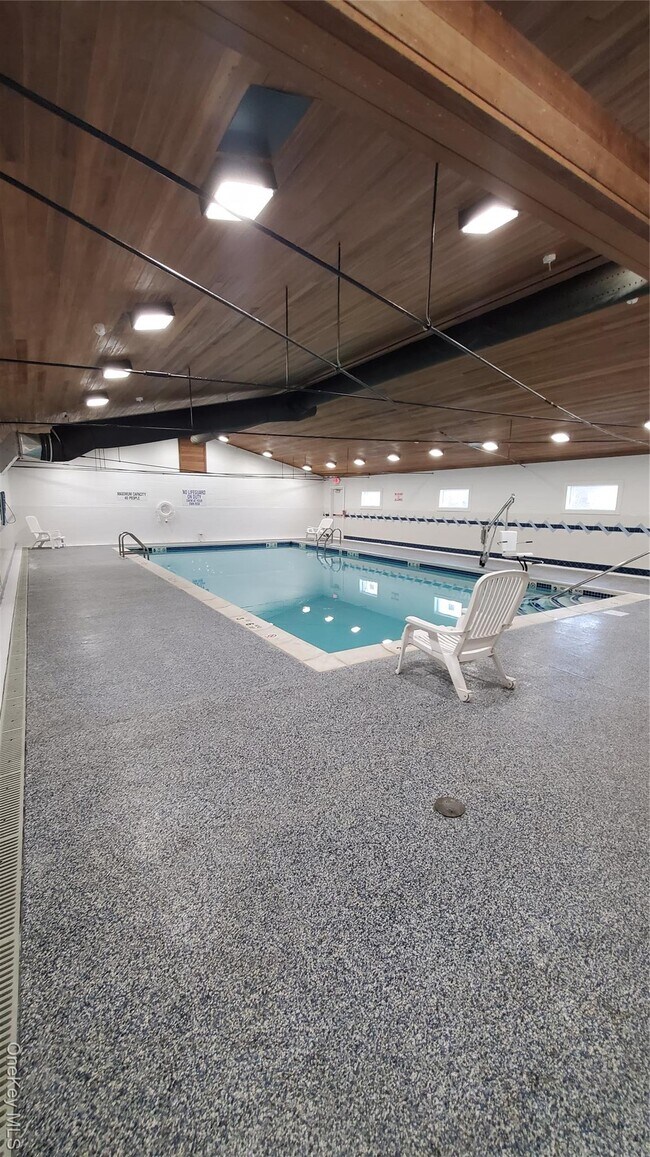 Building Photo - 11 Laramie Ct