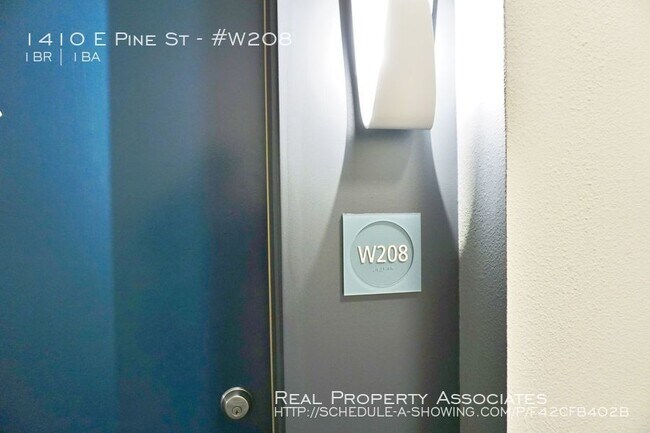 Building Photo - Braeburn Apartment