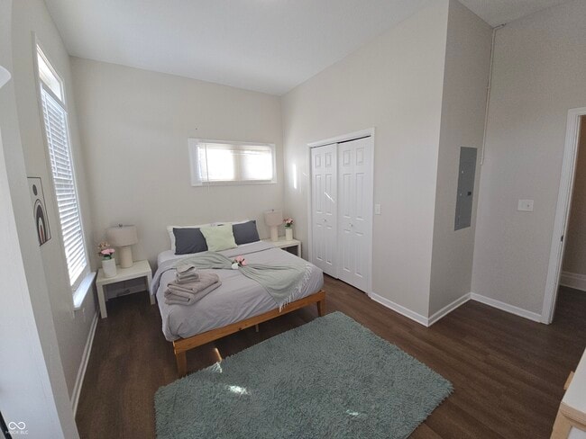 Building Photo - 1728 N Delaware St