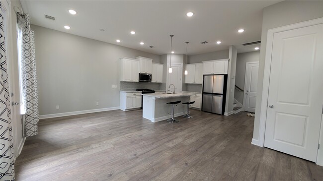 Building Photo - 5116 Pine Reach Dr