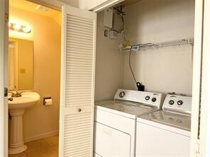 Building Photo - 10064 Emnora Ln