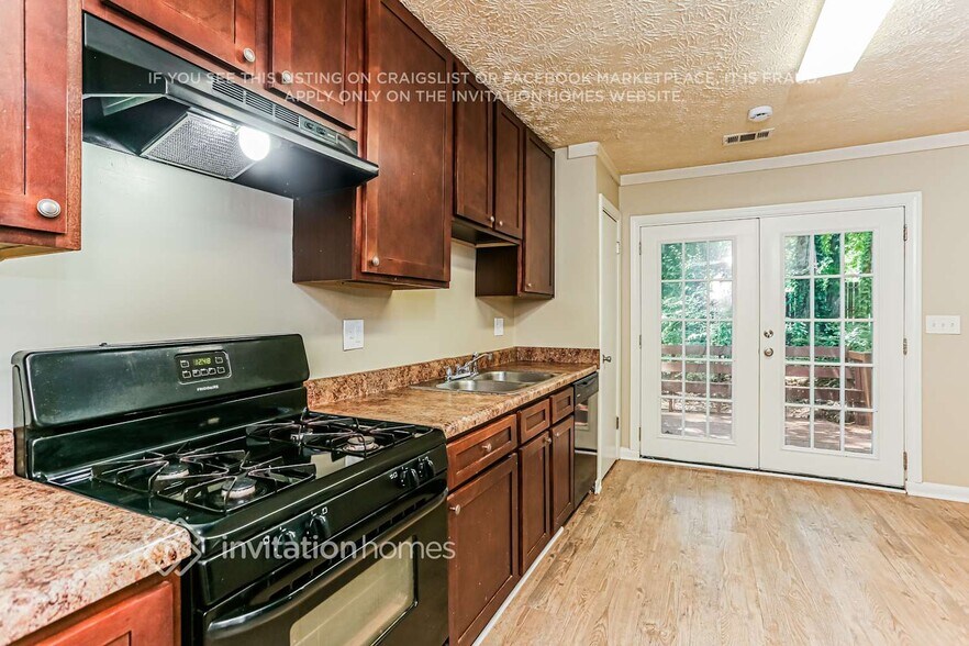 Building Photo - 4821 Chapelle Ct