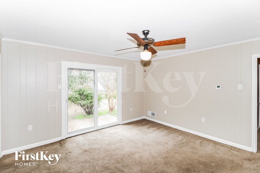 Building Photo - 5373 Banbury Ave