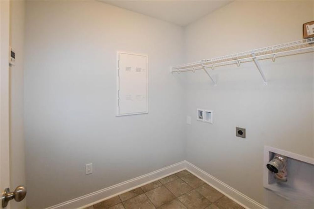 Building Photo - 113 Gary Allen Blvd