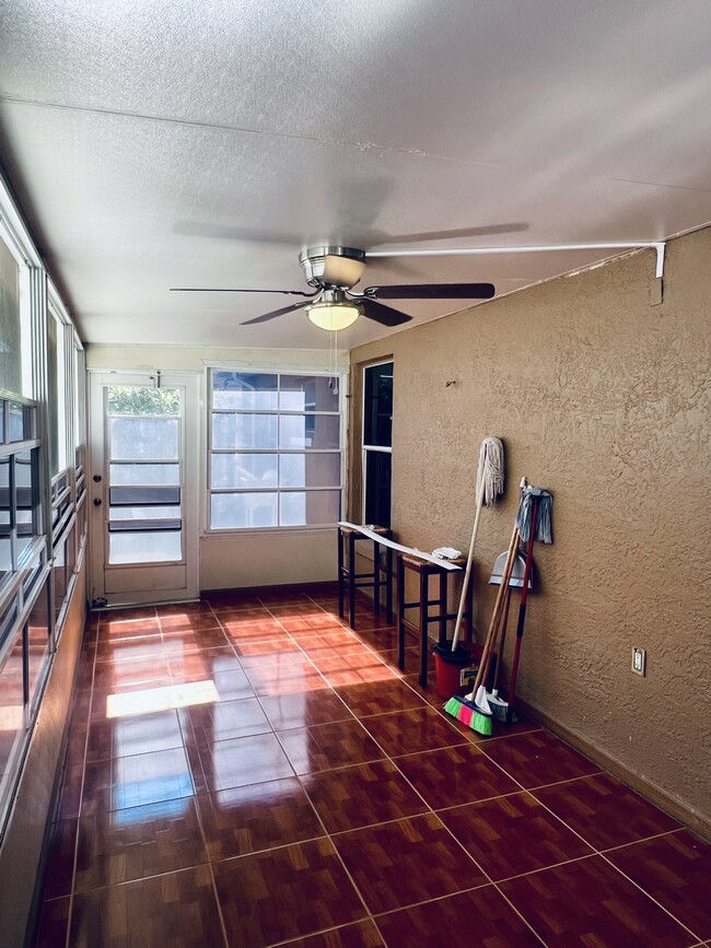 Building Photo - 2386 Harbor Town Dr