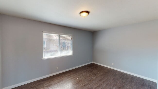 Building Photo - 2 Large Bedroom Home Centrally Located in Garden Grove