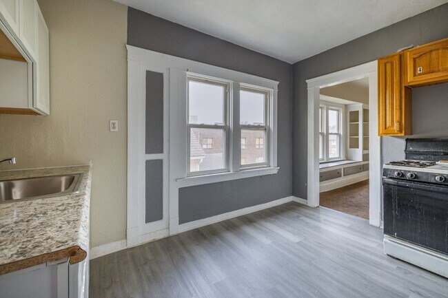 Building Photo - 3691 E 116th St