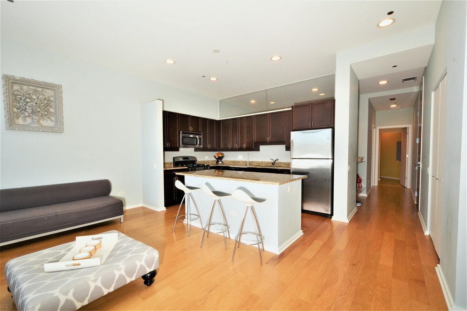 Building Photo - 65 E Monroe St