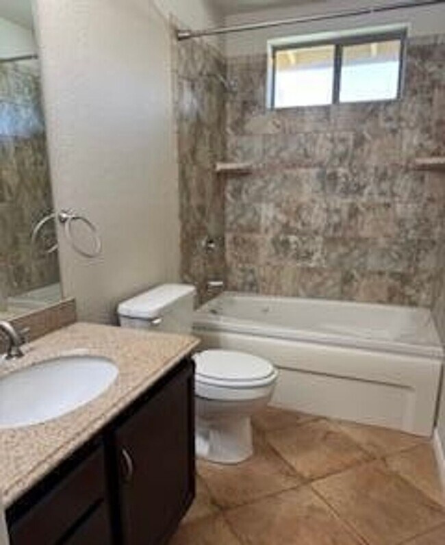 Building Photo - 754 Skyview Ln