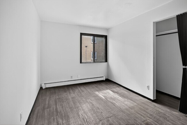 Building Photo - 3722 W Karstens Dr