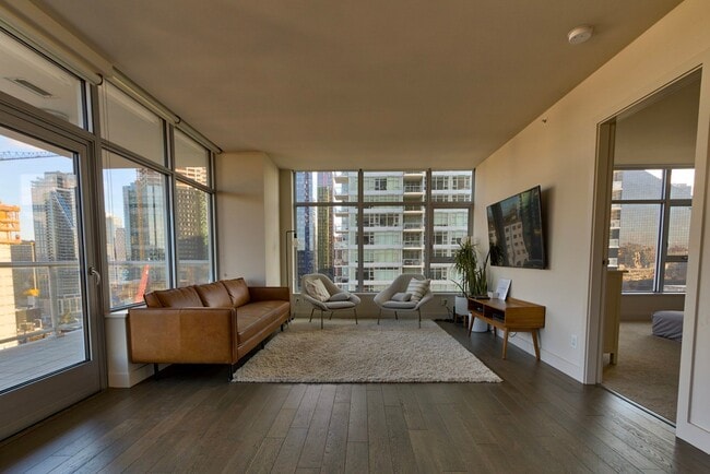 Building Photo - 2bd/1.75ba Seattle Condo
