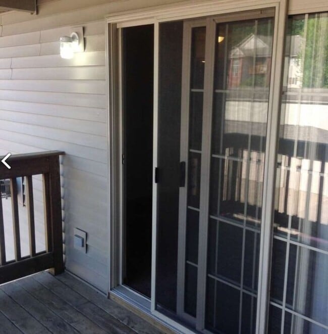 Building Photo - $1250 | 2 Bedroom, 1 Bathroom Condo | No Pets | Available for August 1st, 2026 Move In!