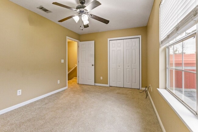 Building Photo - 108 N Gray Ave