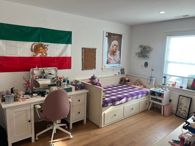 Building Photo - 111-113 Lincoln Ave