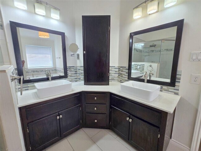 Building Photo - 6415 Taimer Ct