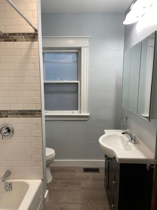 Building Photo - 677 West Delevan