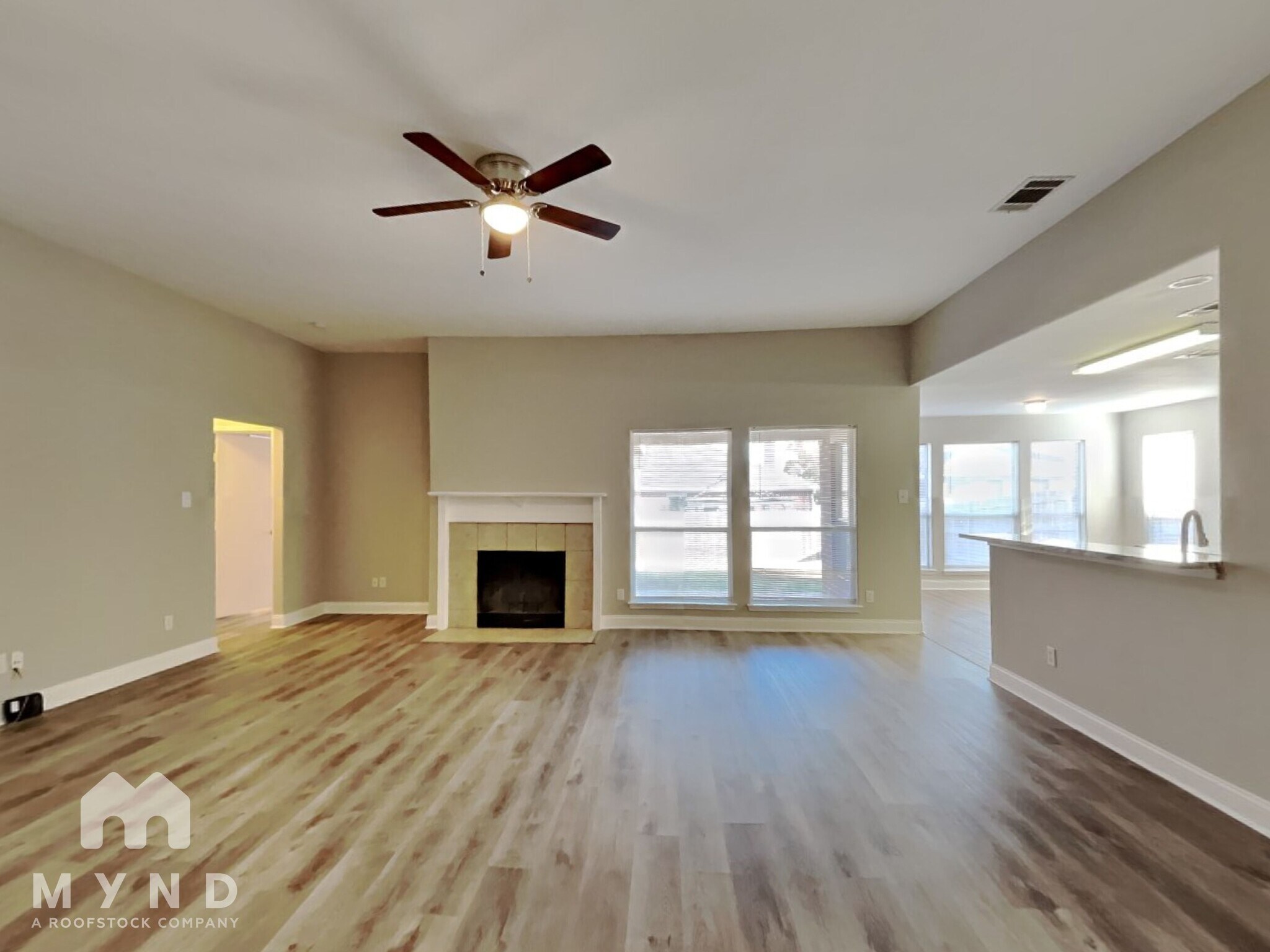 Building Photo - 105 Adams Dr