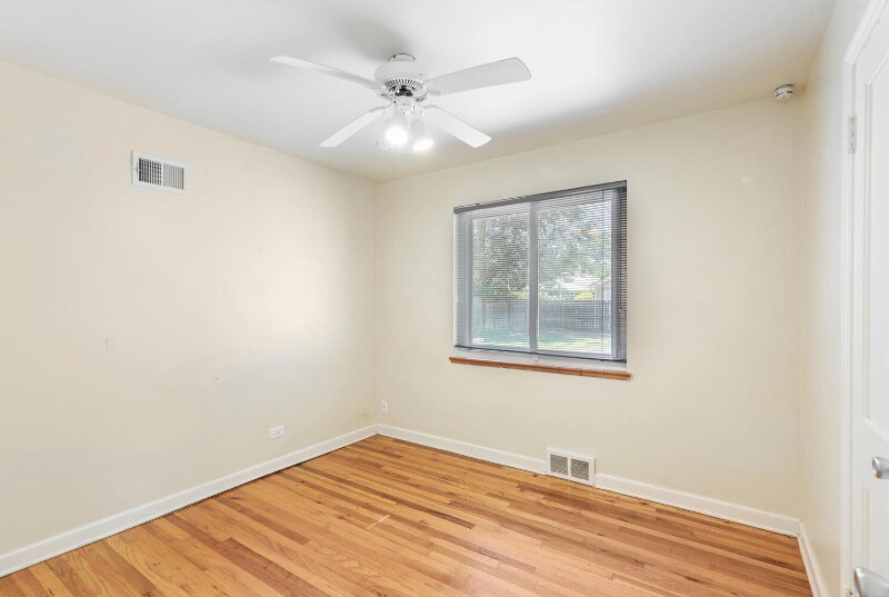 Building Photo - 1663 Poplar St