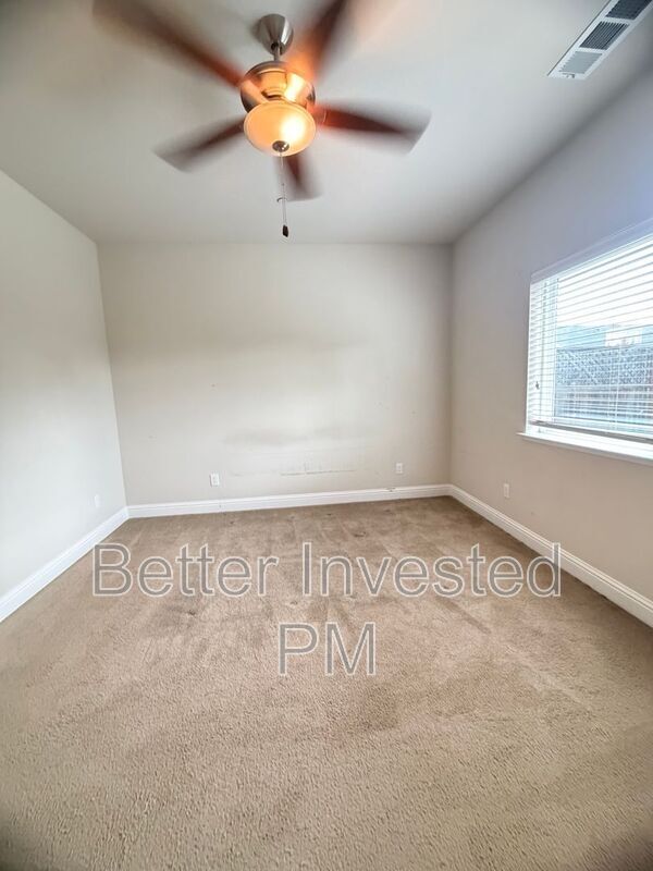 Building Photo - 1601 Keoke Ct