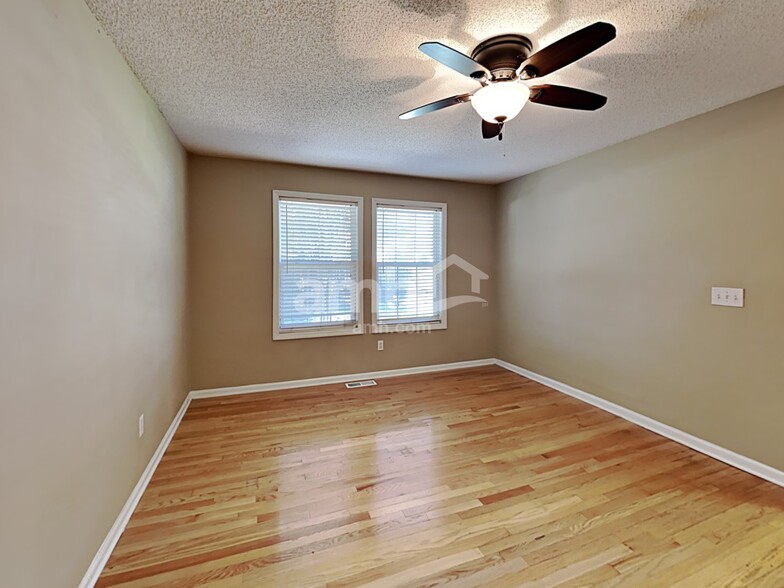 Building Photo - 4001 Mantua Way