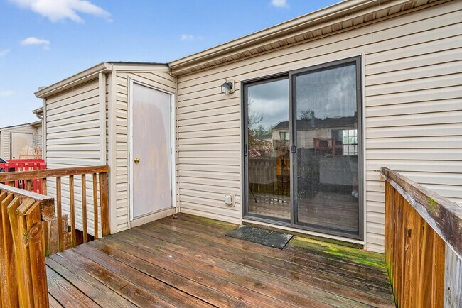 Building Photo - 2563 Crusaders Way