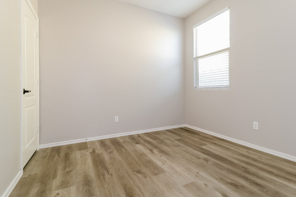 Building Photo - 16905 W Woodlands Ave