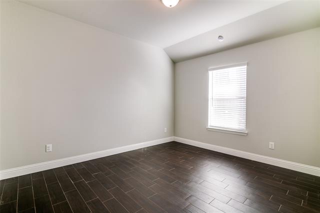 Building Photo - 575 Kara Dr