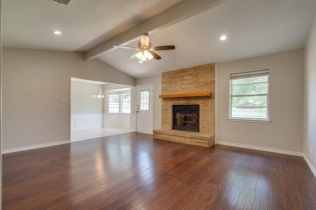 Building Photo - 2500 Quail Ridge Dr