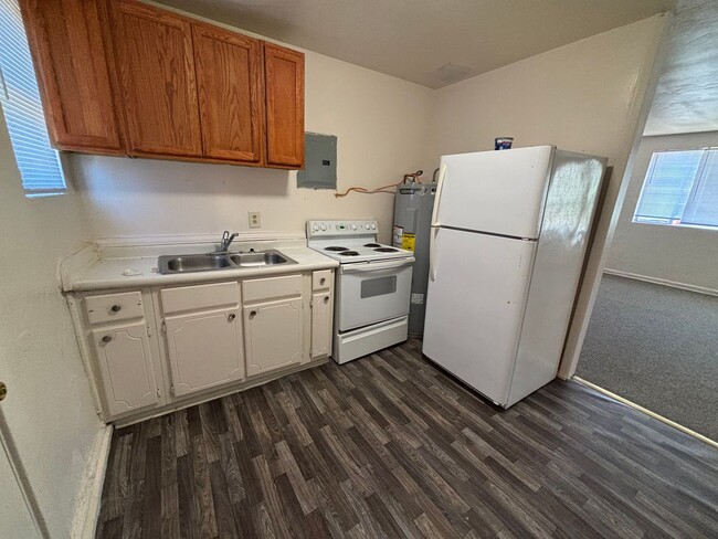 Building Photo - Affordable 2 Bedroom 1 Bathroom Rental