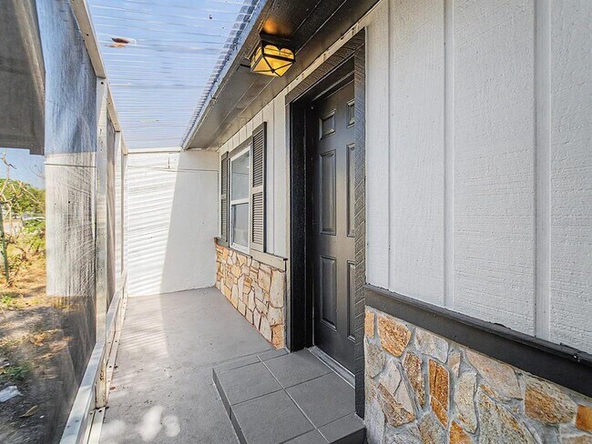 Building Photo - 7708 Maryland Ave