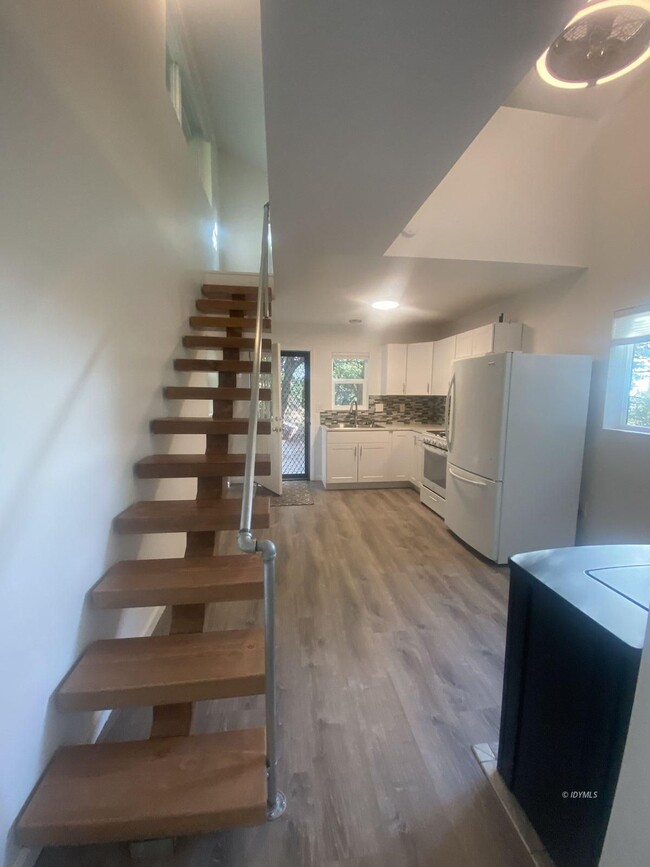 Building Photo - Move-In Ready Newer Tiny Home in The Forest